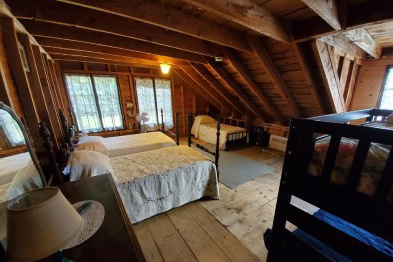 Meredith Lakefront Lodge On Lake Winnipesaukee Buitenkant foto