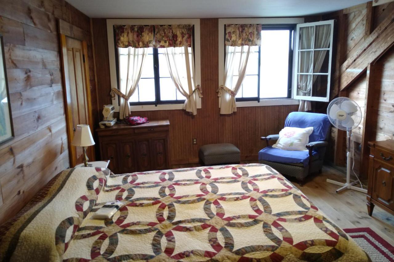 Meredith Lakefront Lodge On Lake Winnipesaukee Buitenkant foto